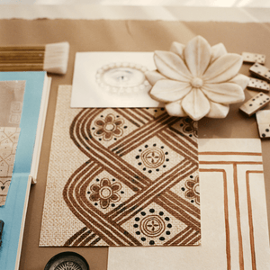 Caryatid Braid Papyrus Grasscloth Wallpaper