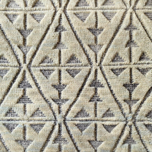 Hourglass Ash Rug